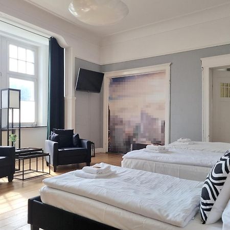 Charysma - Jugendstil Trifft Moderne, Schlafzimmer Mit Smart-Tv, Tischfussball, Darts, Parkplatz Hamelin Exterior photo